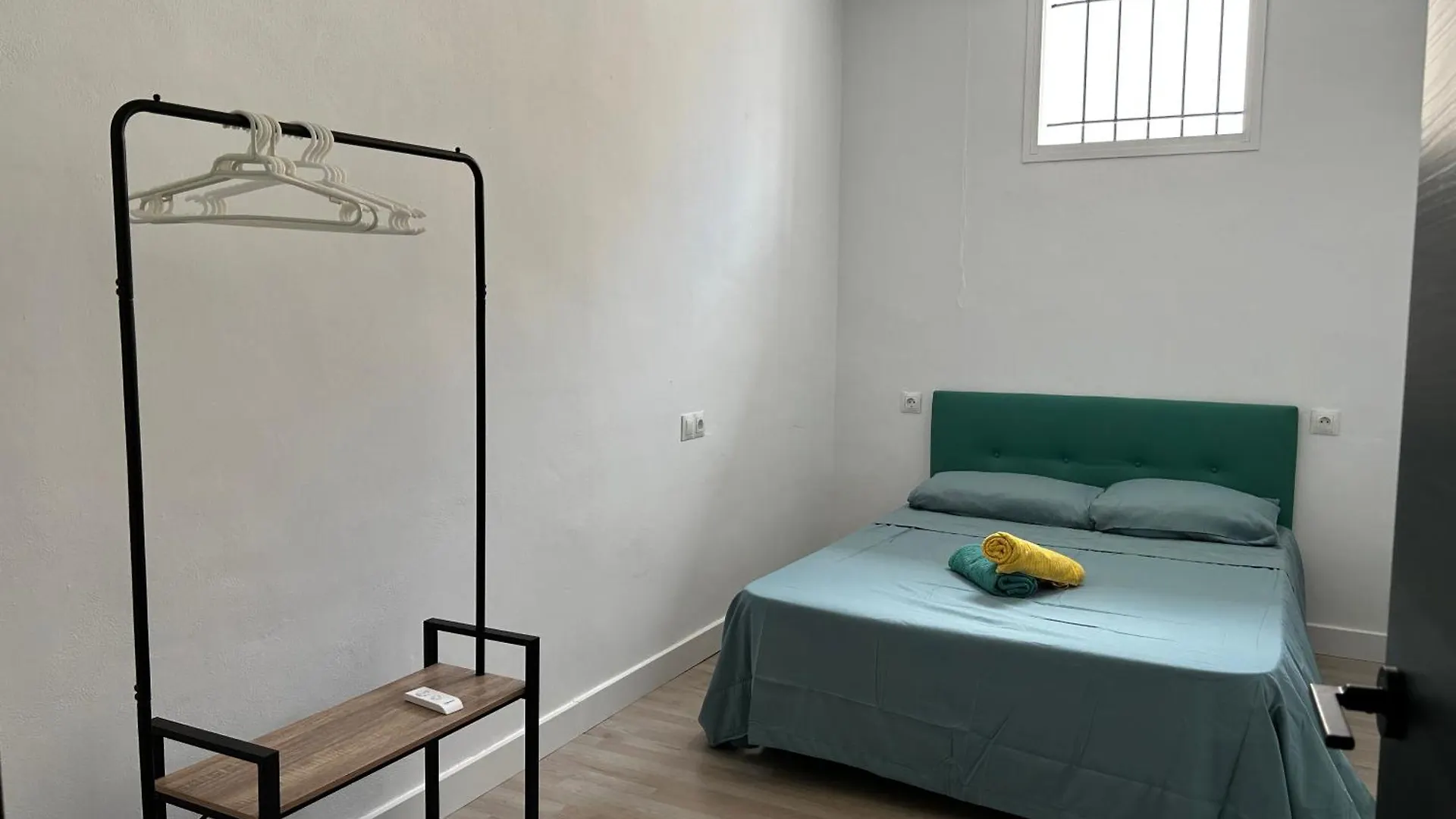 Casa La Paz En Malaga, Junto Al Parque Tecnologico Apartment
